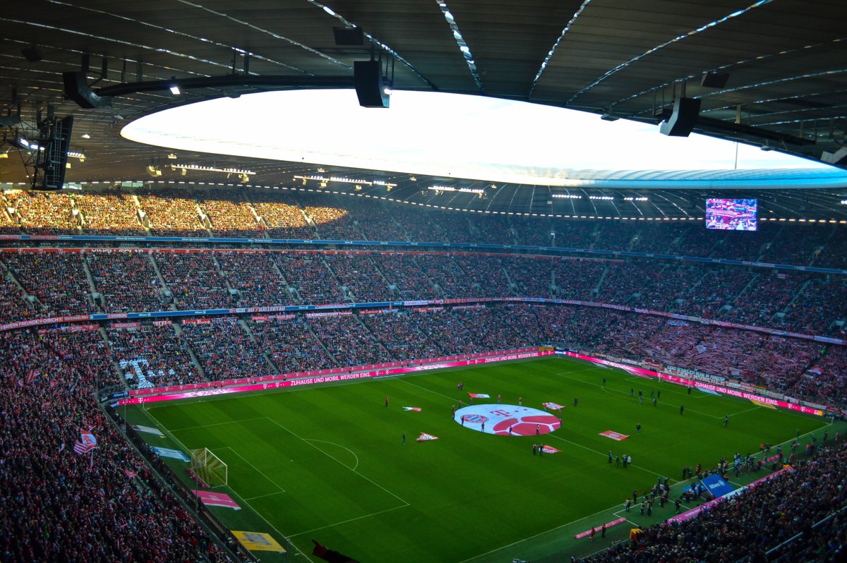 Allianz Arena, kandang Bayern Munich